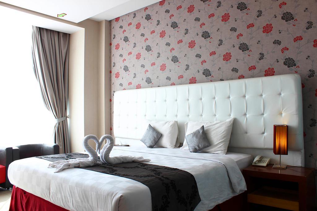 The Rizen Hotel Cisarua Exterior foto