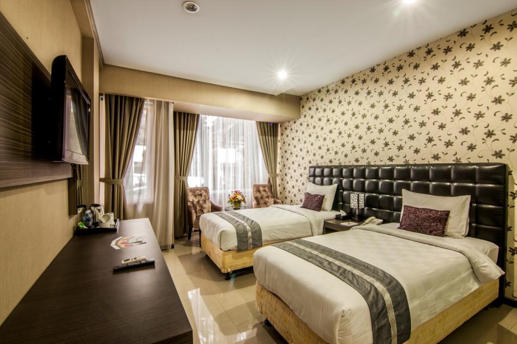 The Rizen Hotel Cisarua Exterior foto